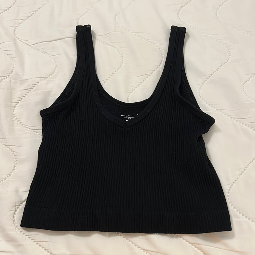 URBAN OUTFITTERS SEAMLESS RIPPED BRA TOP